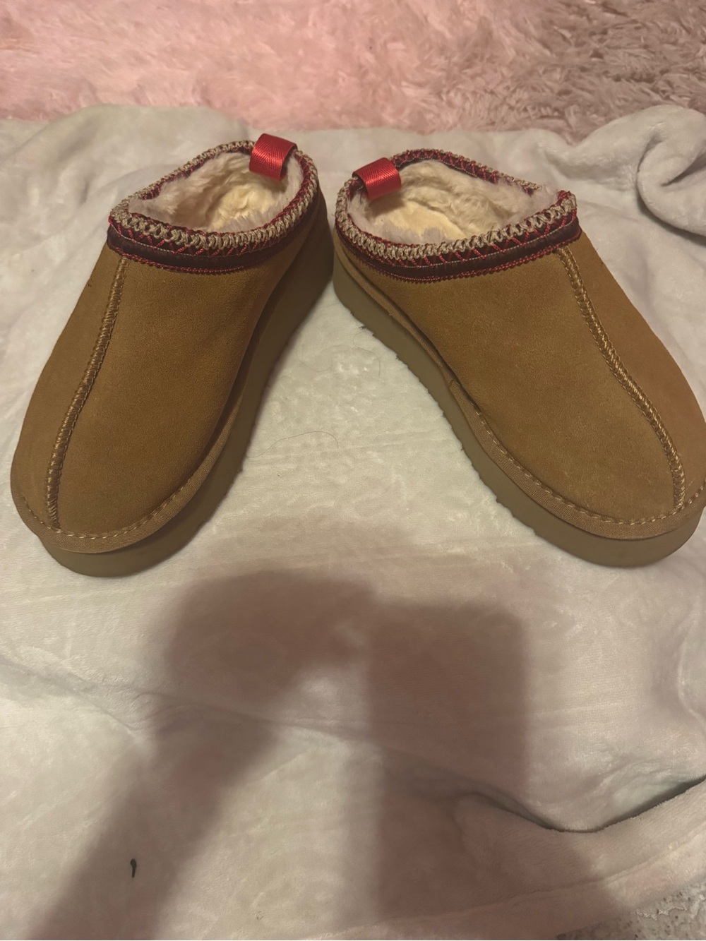 NWT Women’s Uggs Cozy Chestnut Suede-Look Fuzzy Lined Slip-On Clogs size 7